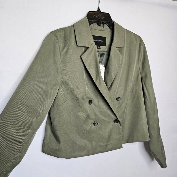 2/$50 🌵 | NWT | Banana Republic | Green Cropped Blazer - Picture 7 of 10